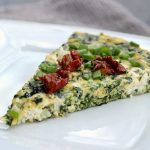 Frittata ze szpinakiem i fetą