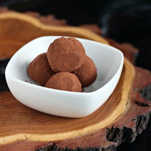 Konopno-orzechowe kulki czekoladowe